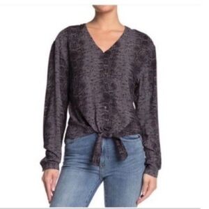 C&C California Black Snake Print V-Neck Button Front Tie Hem Blouse Women’s S